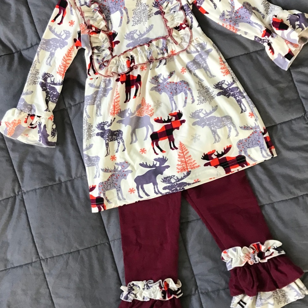 2T ruffle top and ruffle pants matching set.